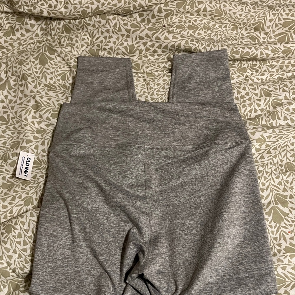 Old Navy ultra high rise leggings large - Picture 4 of 4
